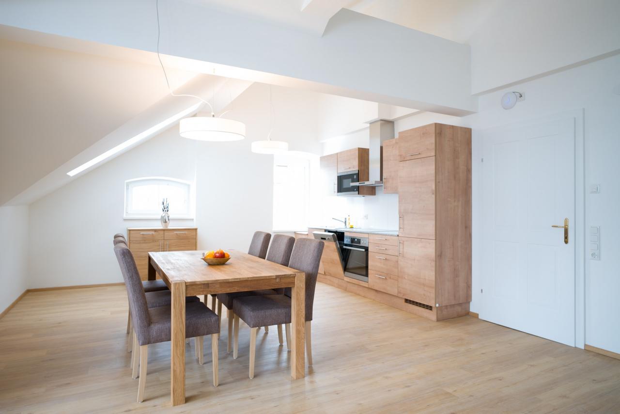 Lake View Suites Villa Julia By We Rent Zell am See Esterno foto
