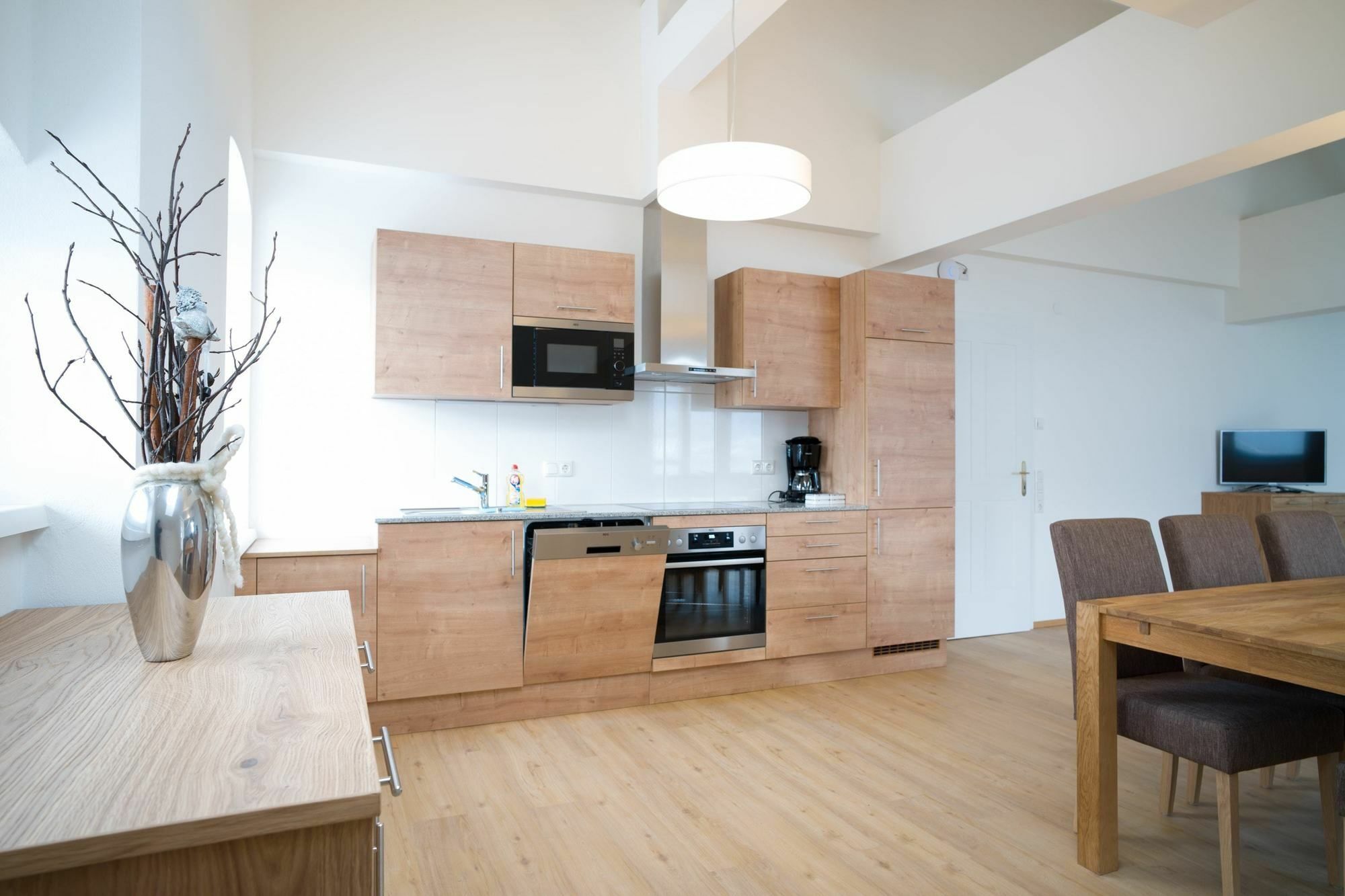Lake View Suites Villa Julia By We Rent Zell am See Esterno foto