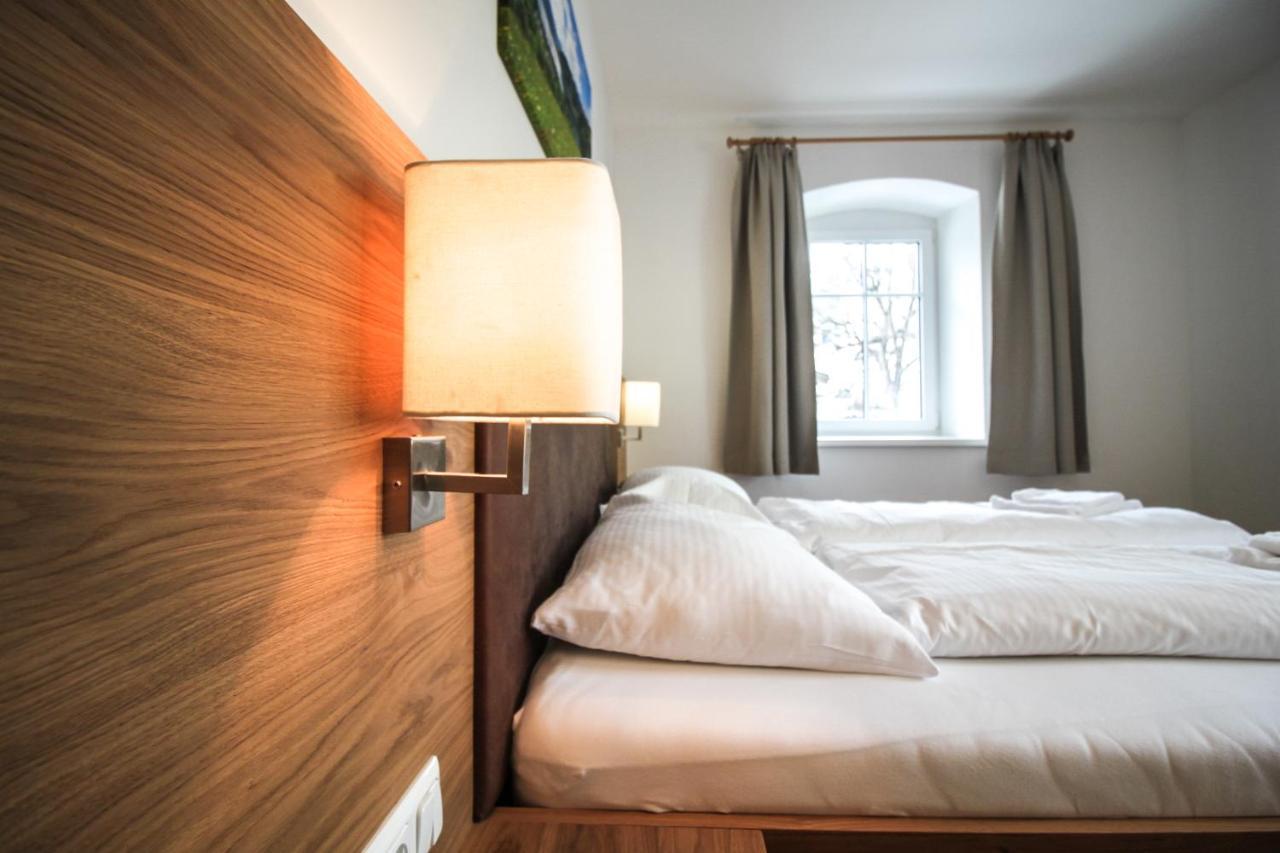 Lake View Suites Villa Julia By We Rent Zell am See Esterno foto